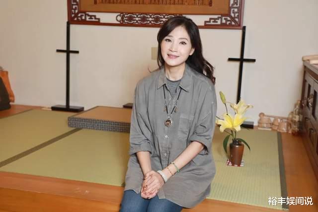 方季惟|方季惟自曝终生不嫁原因，早年患癌担心不能生育，近照仍显冻龄