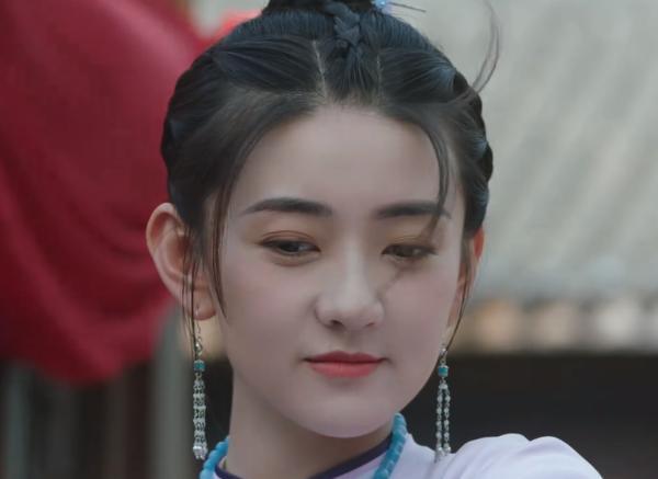 梁洁|《飞狐外传》梁洁演技没问题,但人设太尴尬,造型被吐槽老气