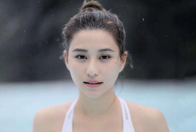 何超莲|赌王准女婿经历不一般,经历过大起大落,何超莲遇到了宝藏男孩