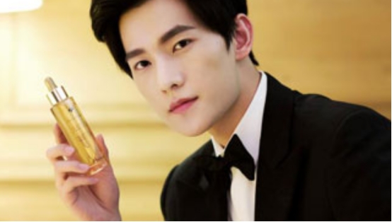 军旅|那句话怎么说的？从开机的那一刻起，杨洋就是“燕破岳”！