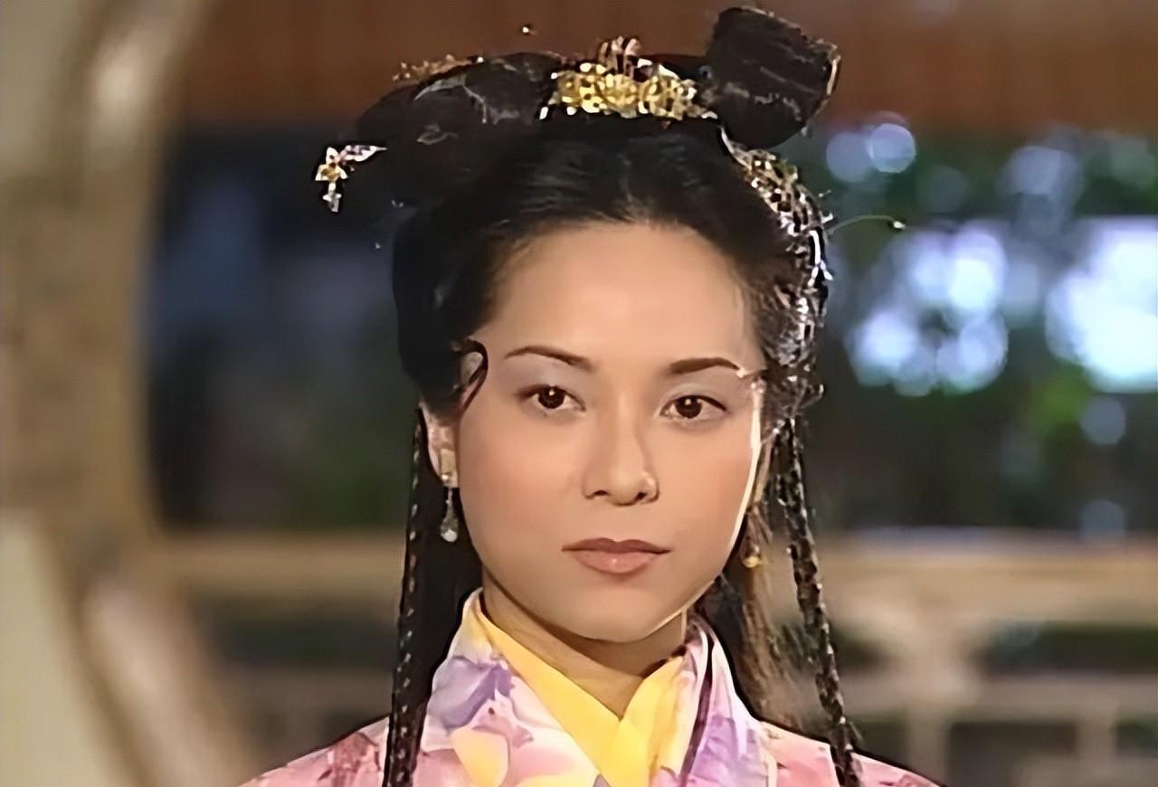 郭羡妮|全港宠爱的最美港姐,一手好牌打烂