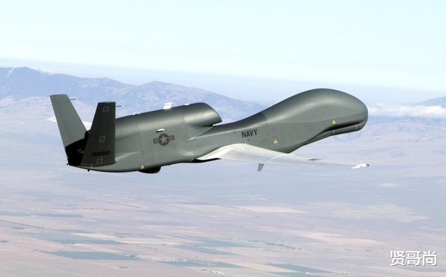 伤害大，侮辱强，俄坦克场“感谢”马克龙“赠送”卡车炮