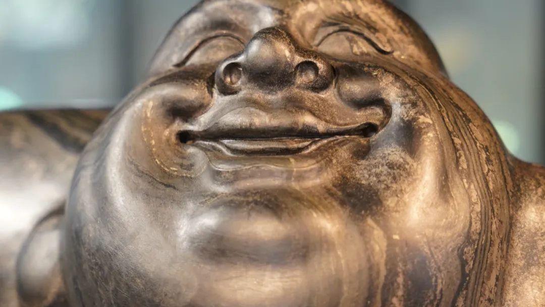 雕刻|400公斤和田玉弥勒大佛雕刻，肚里藏金呀