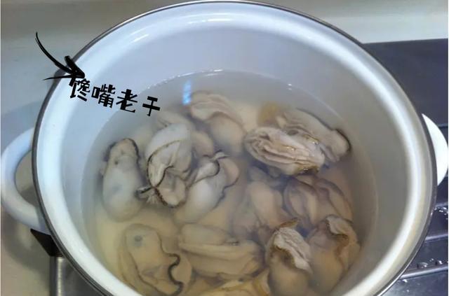 买蚝油时:无论啥品牌,只要标签上少了这“2行字”,都是假蚝油