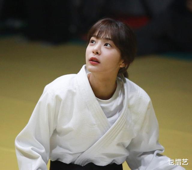 社内相亲|《社内相亲》薛仁雅将出演KBS新剧《绿洲》，变身影视行业女强人