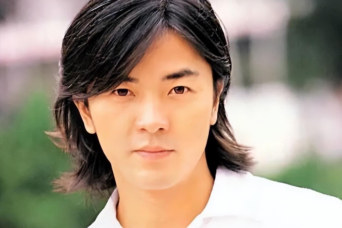 郑伊健|54岁郑伊健移居日本,妻子已提前到达,日本是两人最钟爱的地方