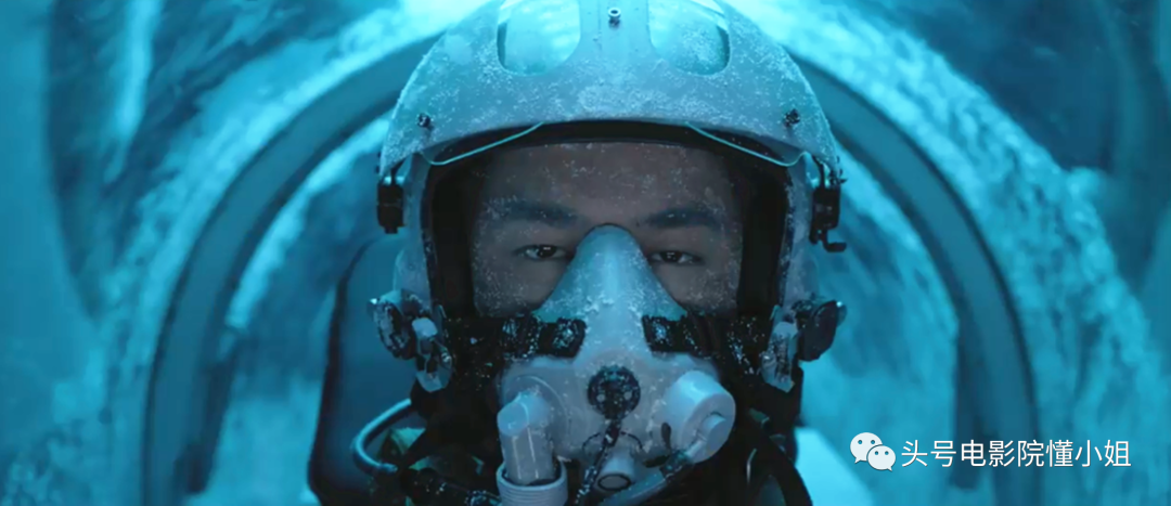 王一博|歼-20直冲云霄,空战片《长空之王》曝光!王一博胡军周冬雨主演