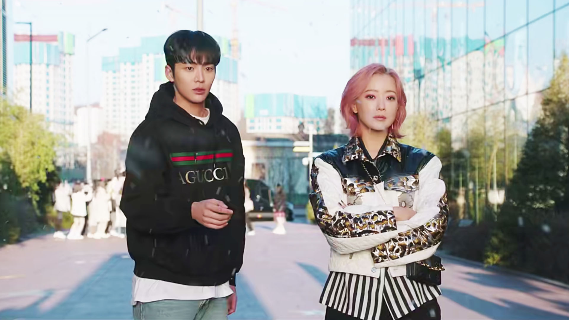 金路云|金喜善给金路云取名为“半半”，超级可爱，共同踏上另类职场之路