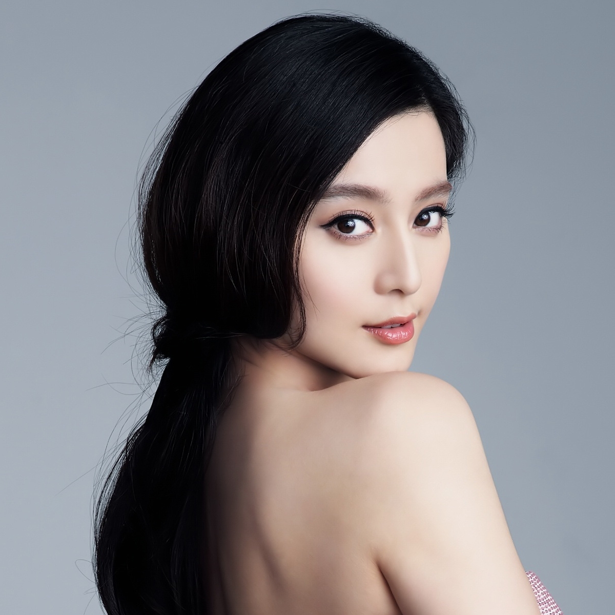 范冰冰|范冰冰首演韩剧！曲线复出引争议，韩国网友直言：她是谁？