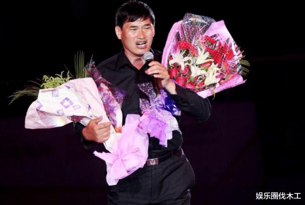 草帽姐|草帽姐带20条“华子”看毕福剑,被扒疑压榨女儿,找亲家撒泼大叫