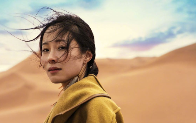 江一燕承认已结婚生女，现全家定居云南乡下，后悔当年获奖还违建！