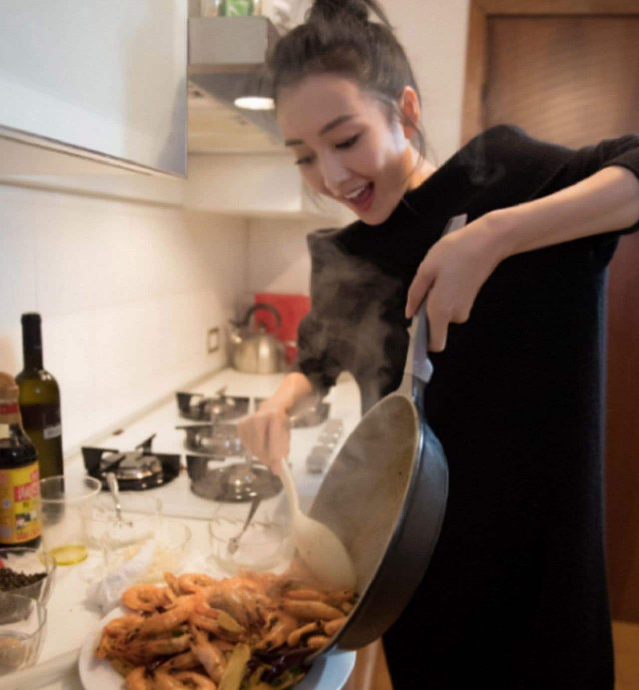 上海小姨来家2天,厨房塑料袋全不见,真机智,邻居见了纷纷效仿