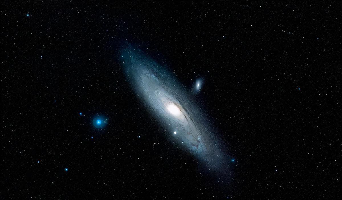 迄今最清晰的仙女座星系图,高达15亿像素,最少约1万亿颗恒星