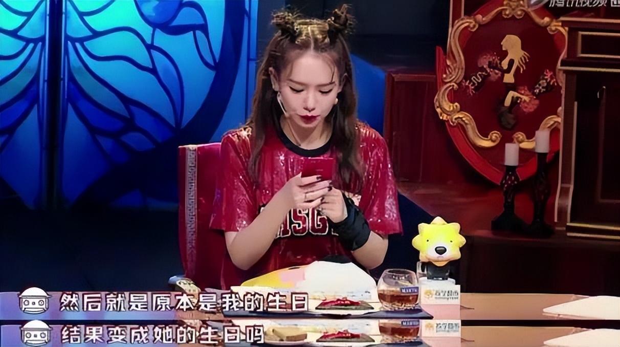 戚薇被爆卖假货,否认后却屡遭打脸,曾被出租车司机告知男友劈腿!