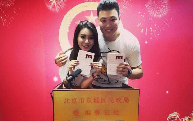 李根|离婚娇妻卷走财产，合同被上海买断，淡出CBA的李根现状如何？