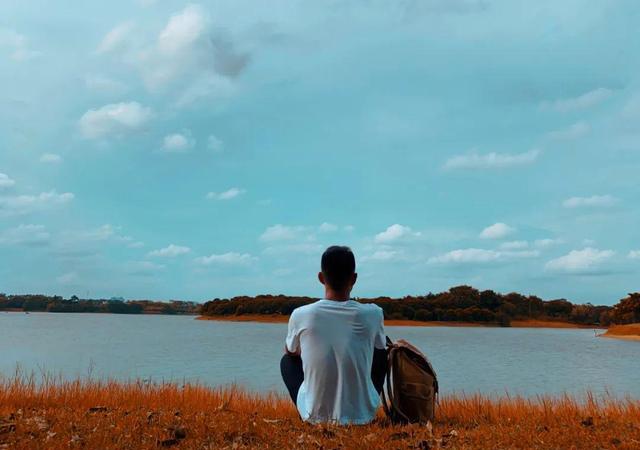 清华大学|那个被清华辞退的50岁副教授，让我顿悟什么是一个人最大的铁饭碗