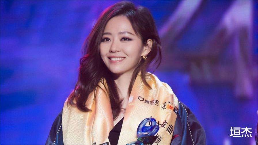 薛景求|被冯珂控制15年，婚礼当天被母亲炮轰，张靓颖还是醒悟的太晚