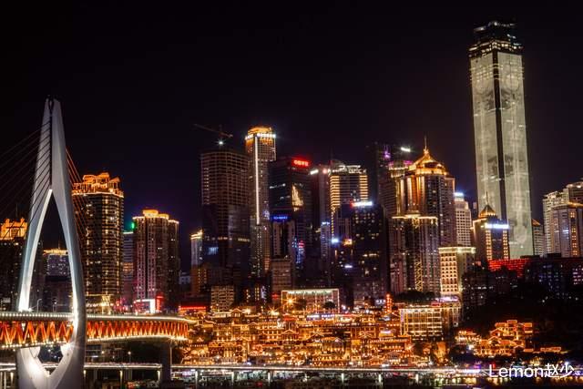 重庆|千与千寻的现实版:重庆洪崖洞民俗风貌区,依山而建的吊脚楼群