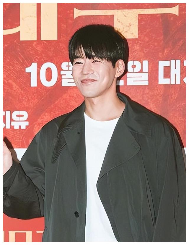 李尚允|李尚允出席试映会 韩国第一学府毕业才貌双全 曾与崔智友李宝英搭档