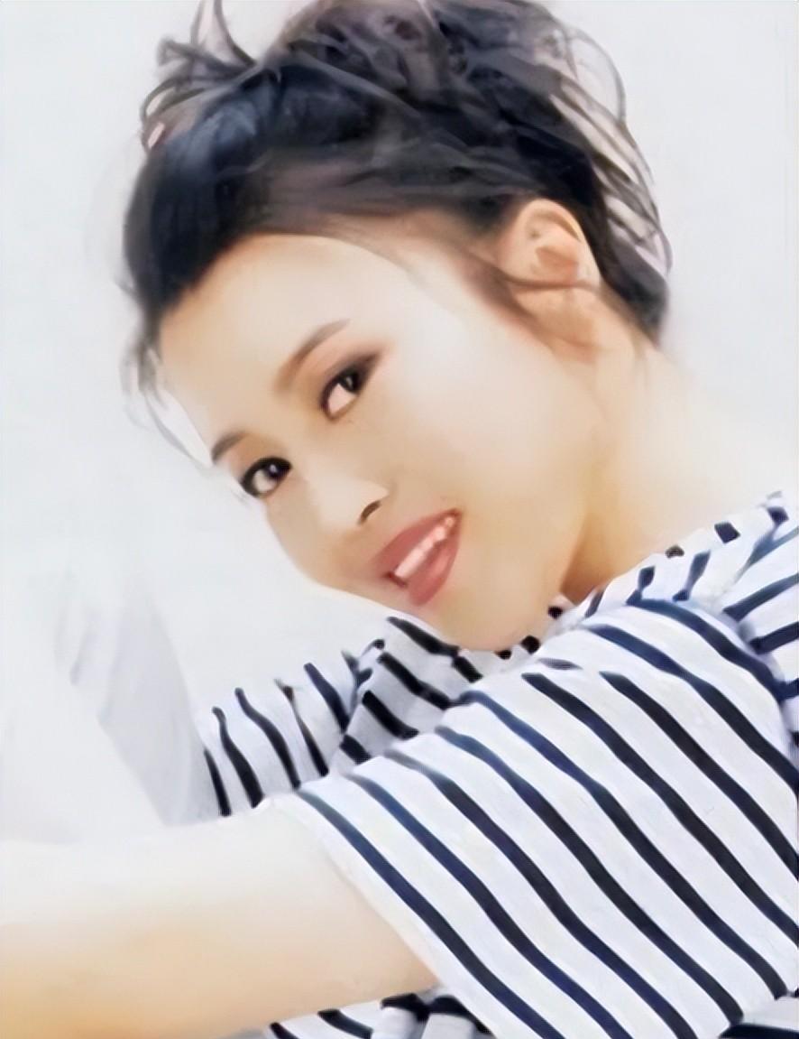 丁嘉丽|64岁丁嘉丽，一个内娱最“大胆”的女人