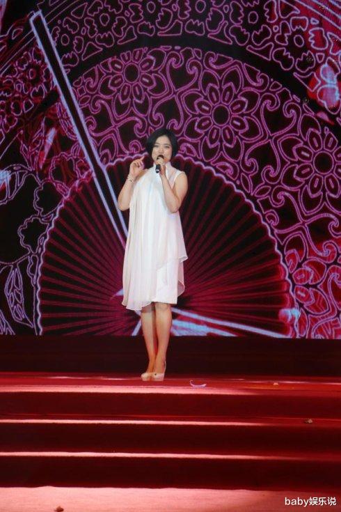 白雪|白雪：离婚后与儿子相依为命，二婚追求小8岁原艺，如今苦尽甘来