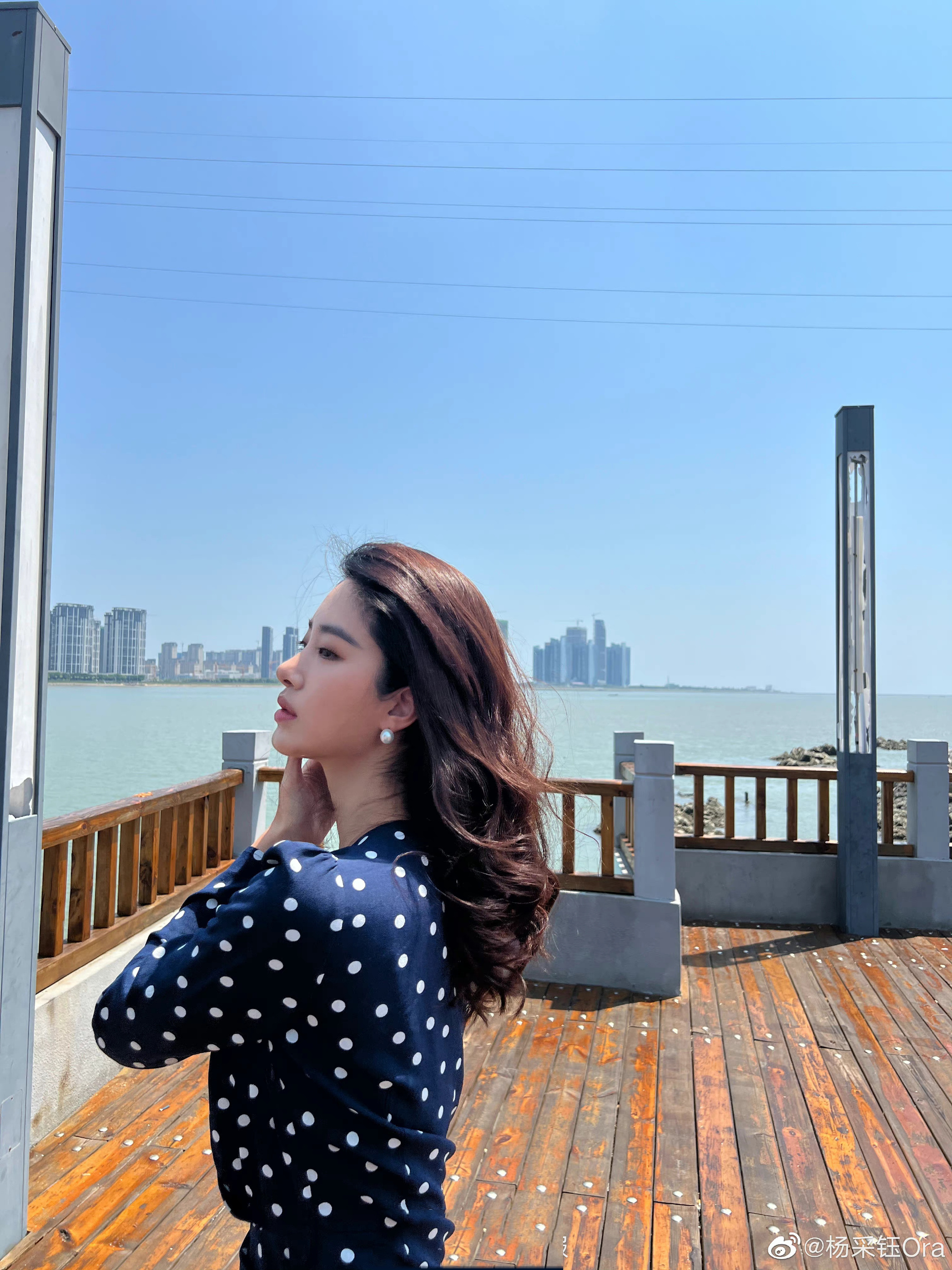 杨采钰|杨采钰近日的5套私服解析,风情满满的女人味!