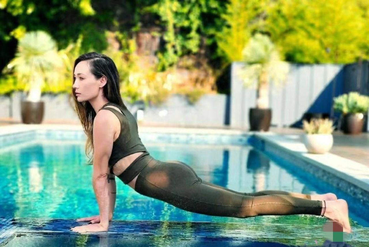 Maggie Q|吴彦祖前任李美琪，泳池旁做瑜伽，曾令男神梦中流泪