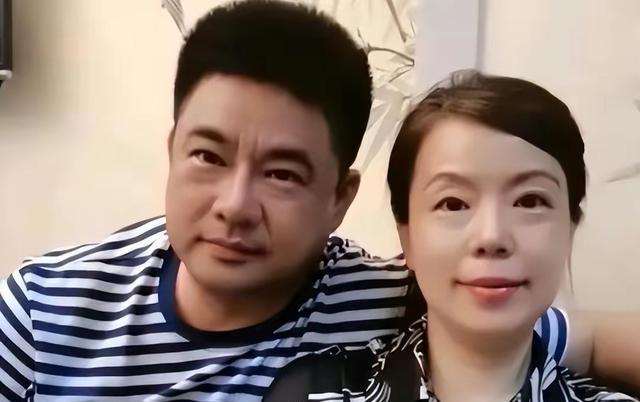 |北海过分了!质疑堂妹军装照,嘲笑堂妹秀恩爱,讽刺堂妹朝天呐喊