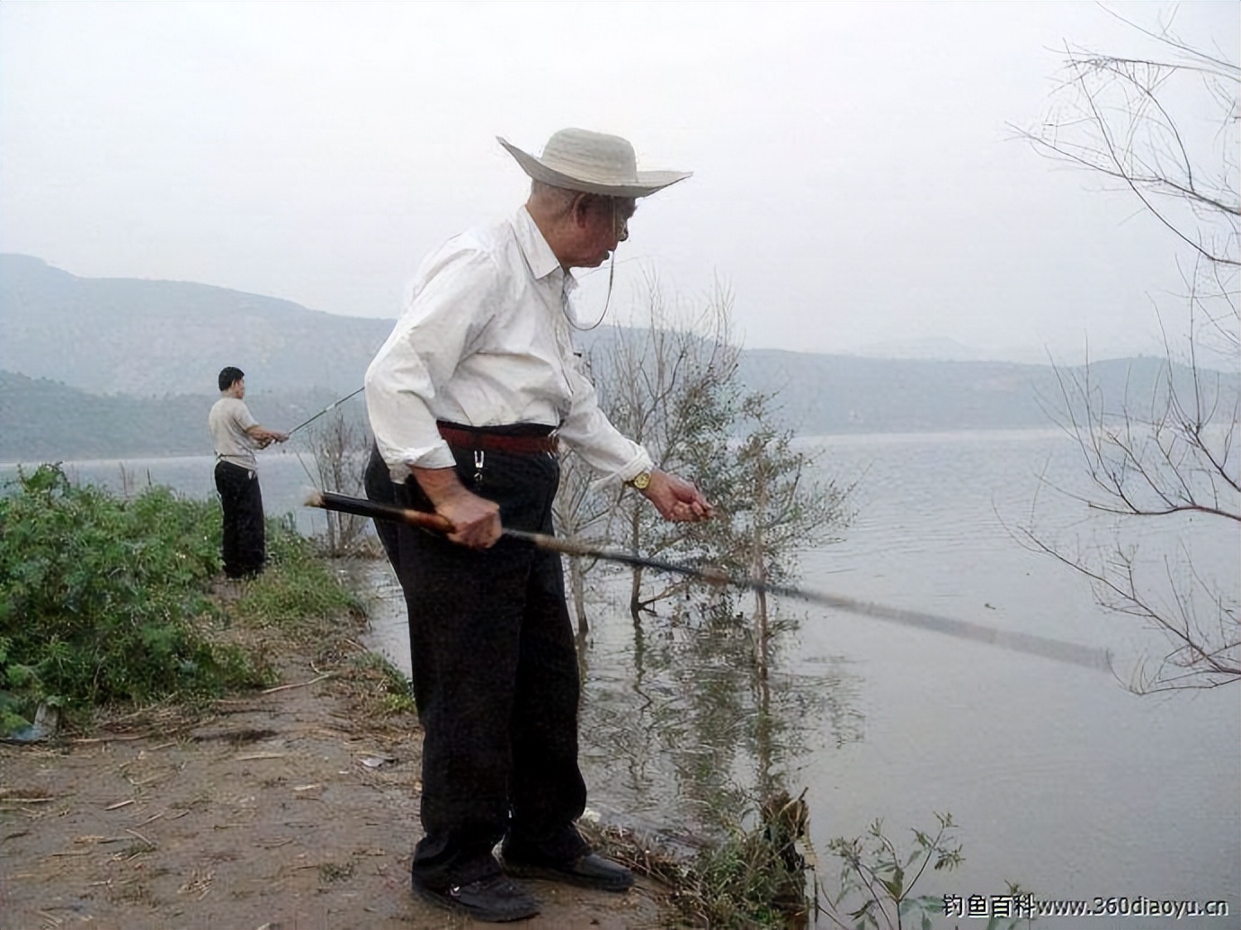 |野钓为何输给“老大爷”？装备齐全的年轻人，差在了哪里？
