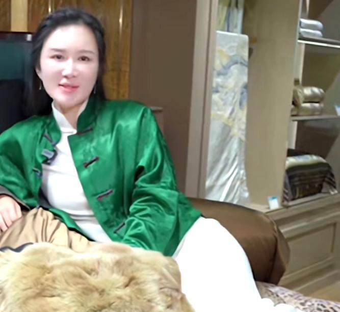 杜星霖|张纪中杜星霖躺着合拍,面对恶评很坦然,回应婚变显理智