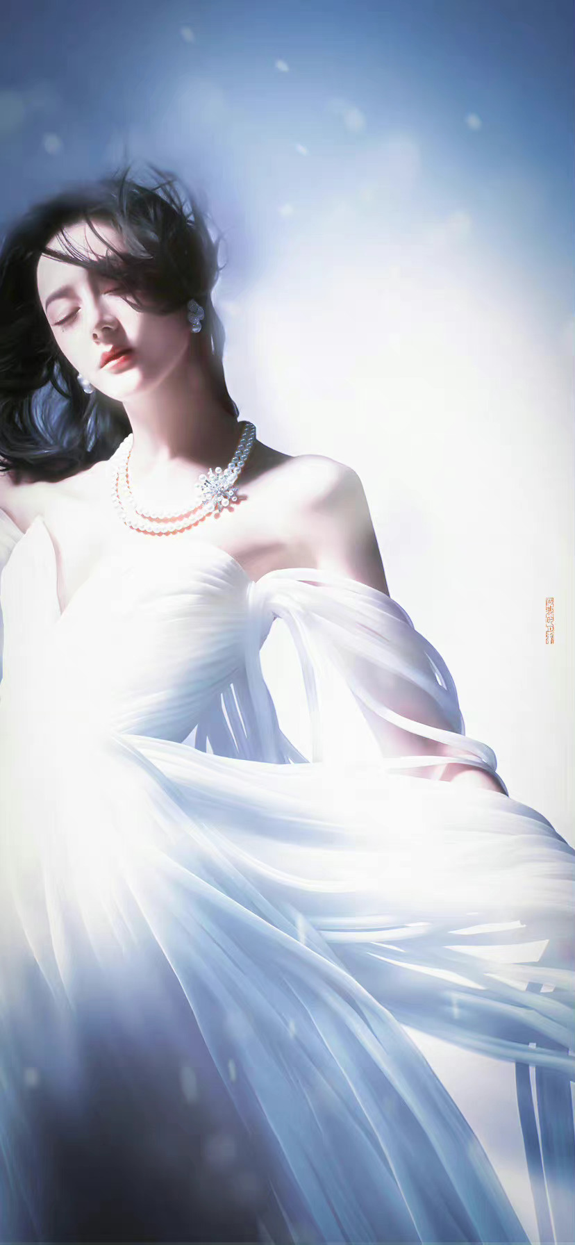 迪丽热巴|迪丽热巴费加罗封面曝光,白色抹胸长裙,飘逸灵动,又欲又仙