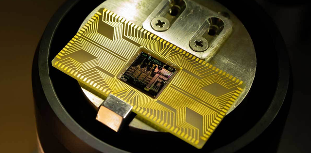 笔记本|国产超导量子芯片问世，浙江大学立功了