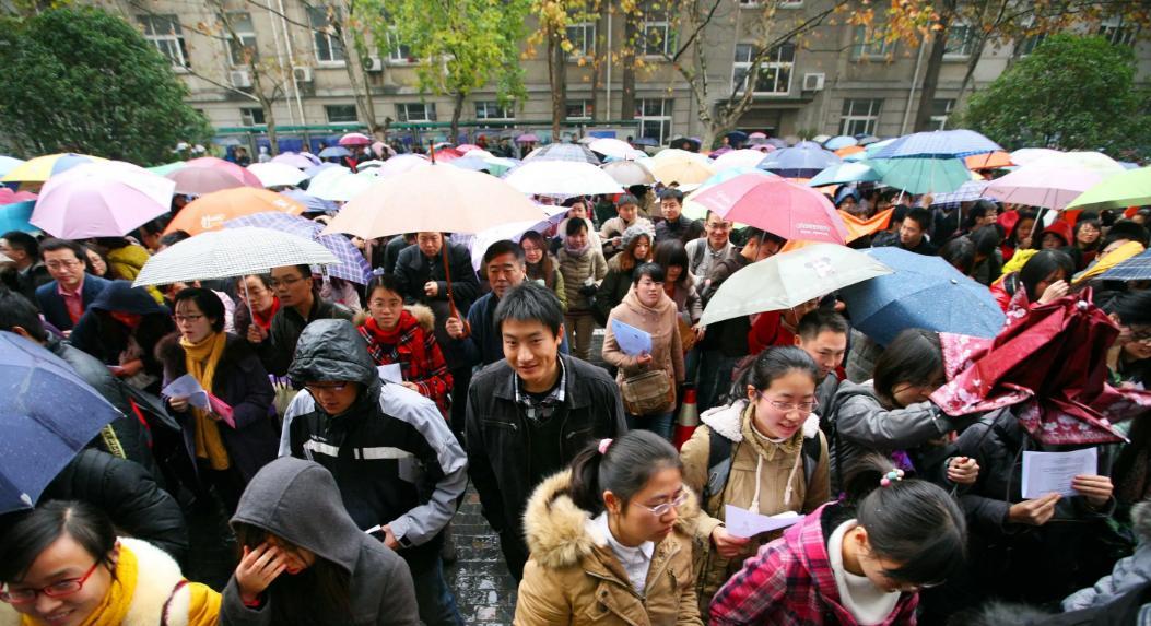 医生|丈母娘眼中“理想女婿职业”排名，男老师垫底，榜首令人心驰神往