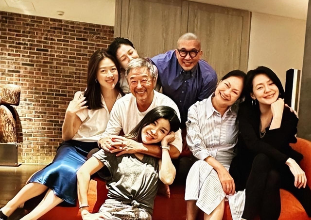 具俊晔|具俊晔街头利用大S捞金,脸水肿皱纹多很憔悴,有种被掏空的感觉