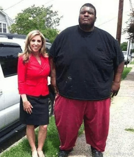 孟美岐|漂亮亿万富婆为何没人娶?还是因她结过婚?原来她前夫是相扑冠军