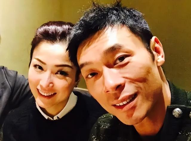 易烊千玺|这8位女星容忍丈夫出轨，极力维护对方，是“心胸宽广”，还是有苦难言？