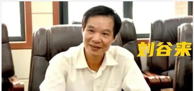 校方成为凶手的前提是他能一口气把胡鑫宇吹没了,你觉得这可能吗