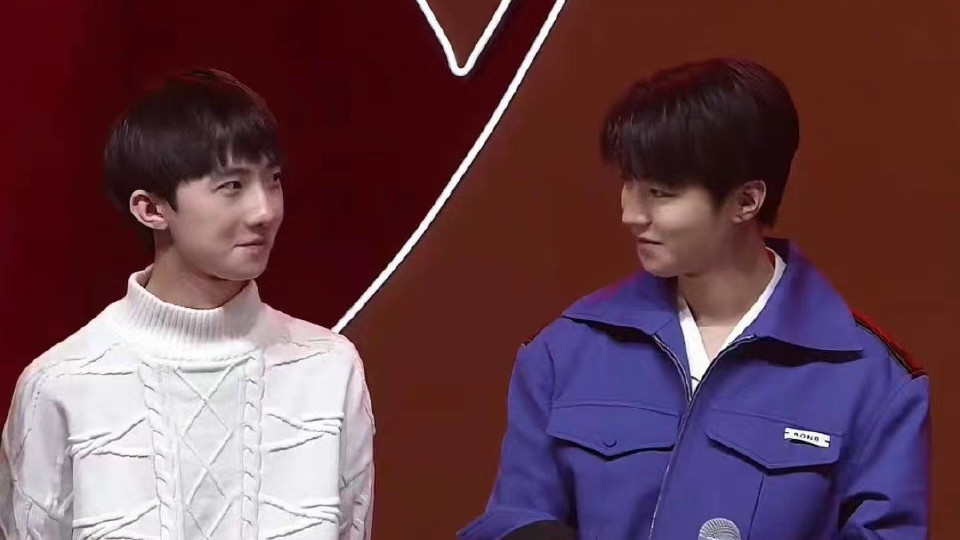 王俊凯|zzr有多迷王俊凯，路过的解说都忍不住调侃几句