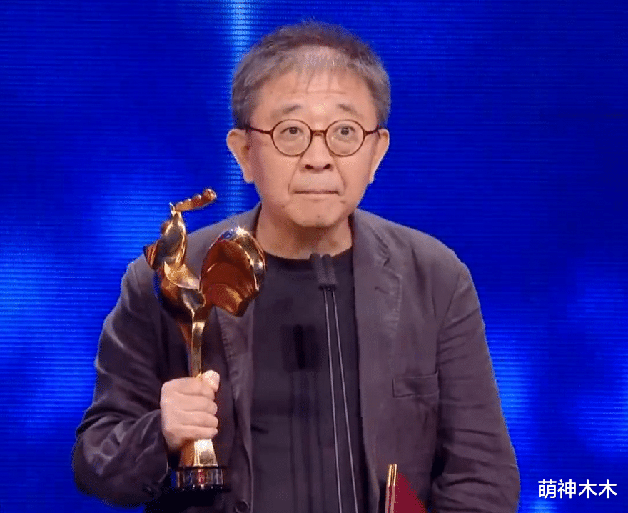 倪妮|金鸡奖明星台下反应：吴京陪跑低头掩饰情绪，倪妮为奚美娟欢呼