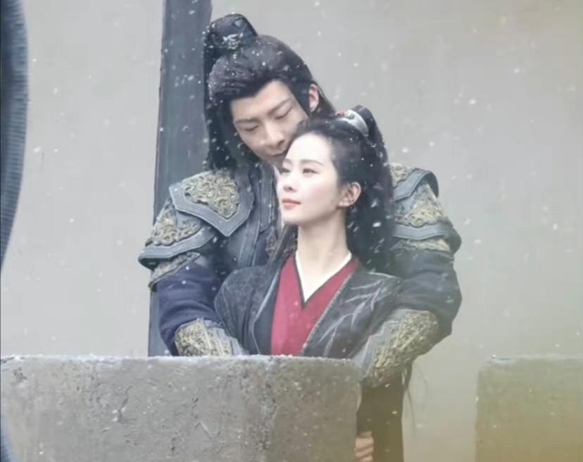 刘诗诗|刘诗诗刘宇宁一念关山同框赏雪路透，路人：想把刘诗诗扣走的程度