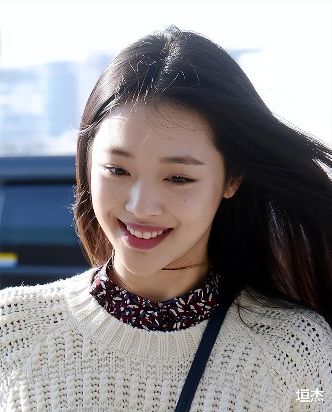 雪莉|家庭贫困进SM被力捧，曾被嫌头发有异味，25岁突然离世引人深思