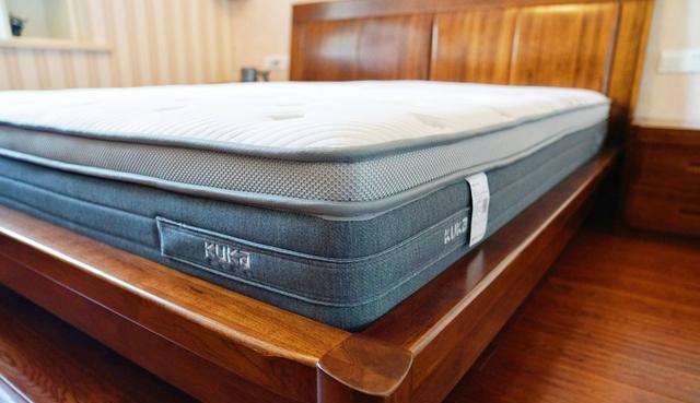 知道自己睡眠不好,所以卧室里特意留了7个心机:3个隔音4个助眠
