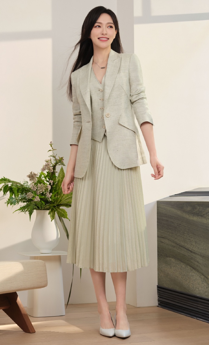 唐嫣|不管造型怎么变，唐嫣的甜美却不变，太喜欢她了。