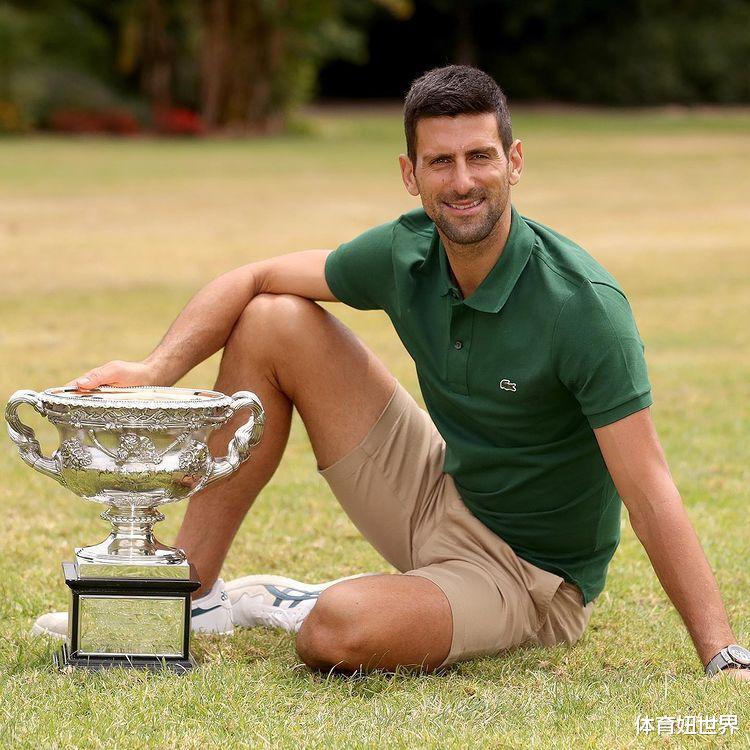 诺瓦克·德约科维奇|呼吸都是错!德约科维奇拍照都被球迷嘲讽,澳网10冠王被批没创意