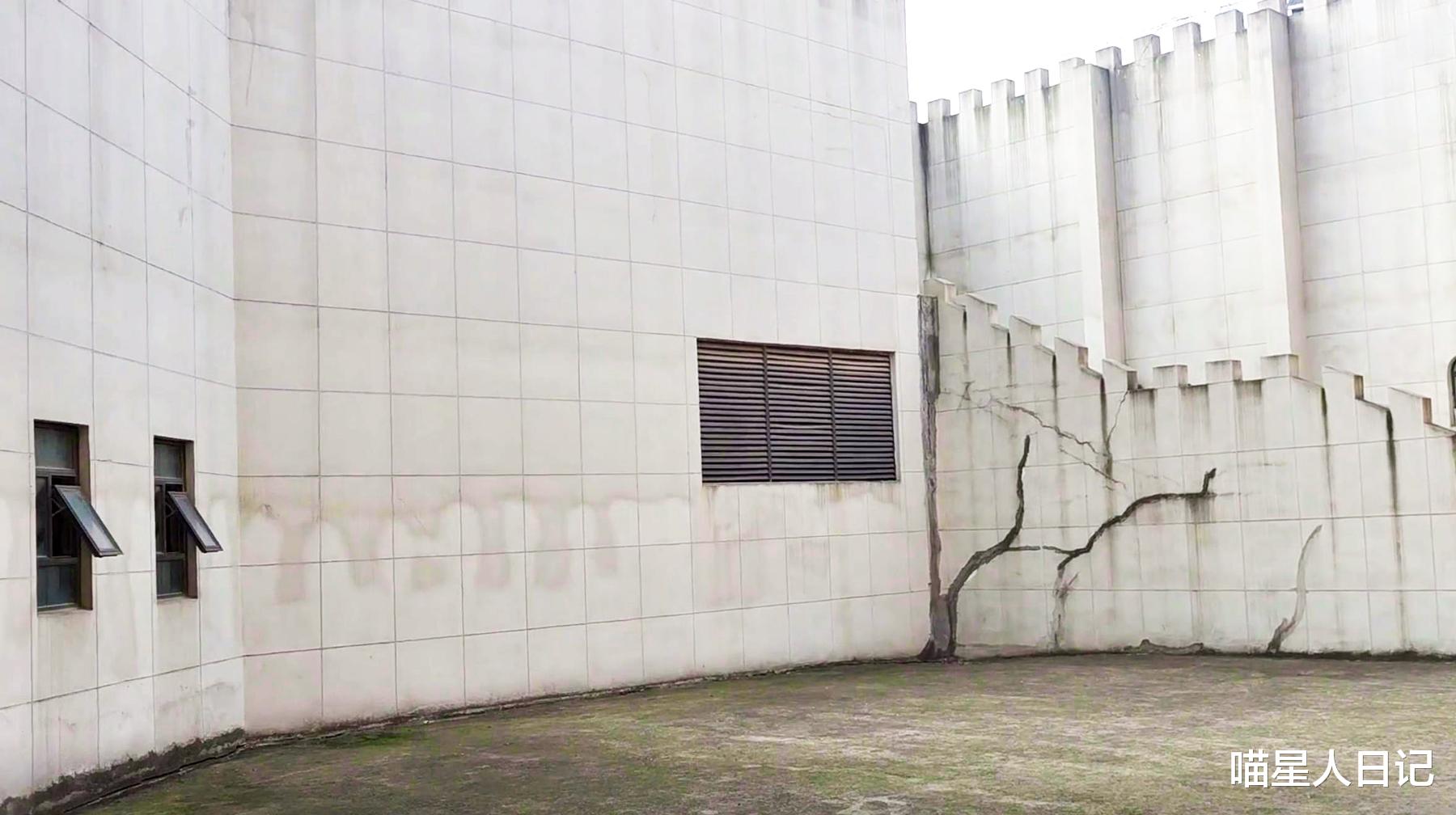 武汉城区青菱河边有座欧式小镇,建满异域风情建筑,街拍好地方