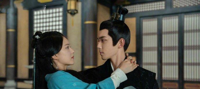 赵露思|赵露思拖鞋穿帮，《星汉灿烂》现bug，古装剧的不合理细节败好感