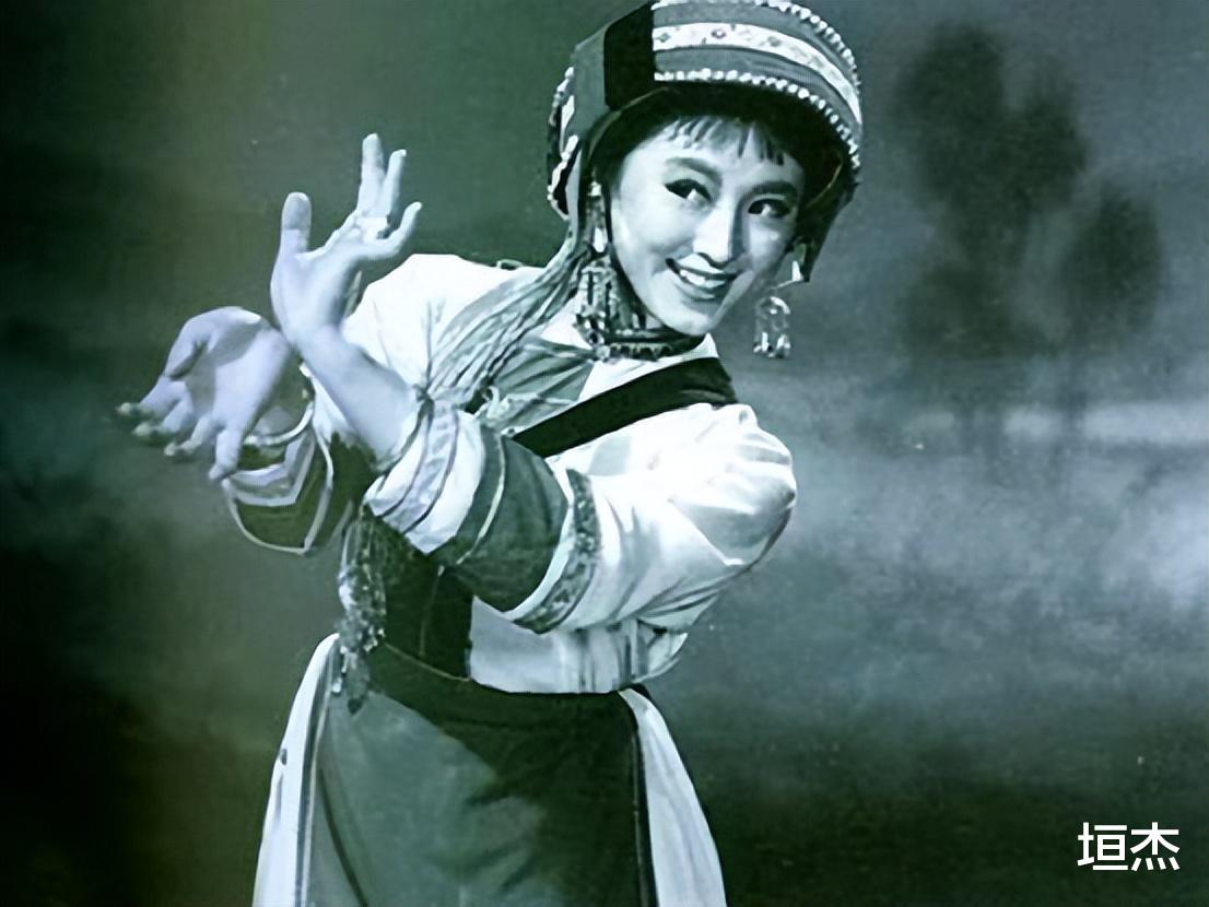 杨丽坤|杨丽坤:25岁精神失常58岁去世,一生仅有两部作品却被亿万人铭记