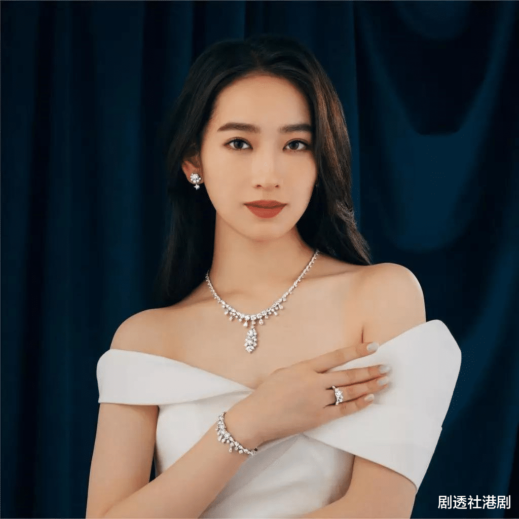 龚慈恩|90年代知名花旦新剧被赞冻龄,女儿被封最美星二代,网友:谁更美