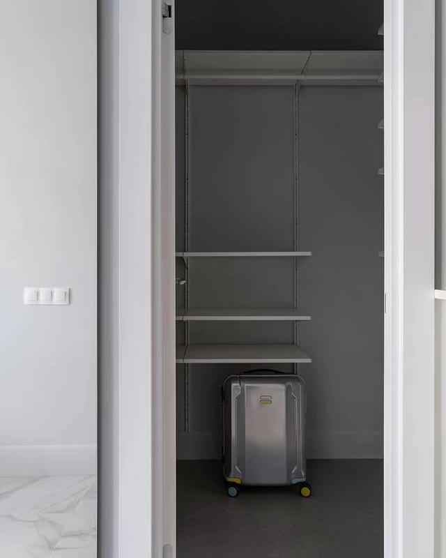 31㎡小户型住宅灵感,两个大窗户还有衣帽间,紧凑明亮惹人羡慕