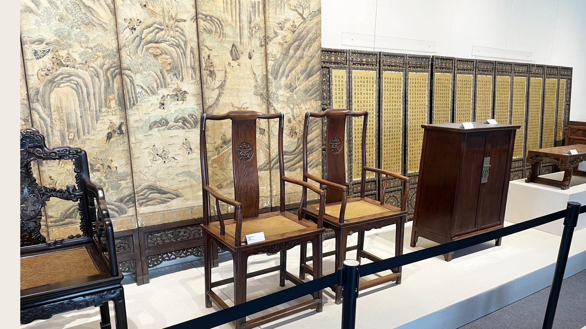 |五年前34.6万美元回流，黄花梨南官帽椅一对345万成交